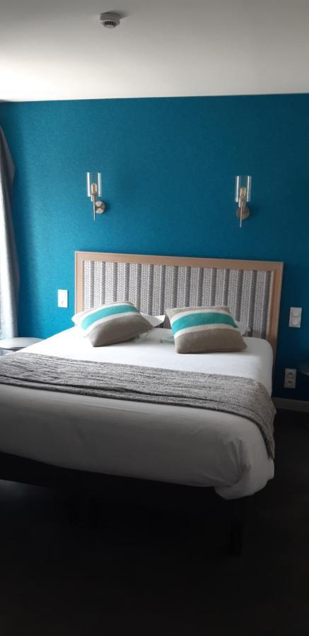 Logis Hotel Le Grand Cerf Ernée エクステリア 写真