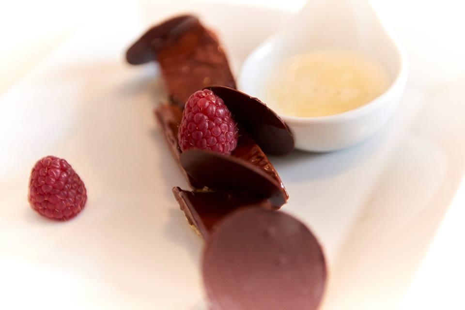 Logis Hotel Le Grand Cerf Ernée エクステリア 写真