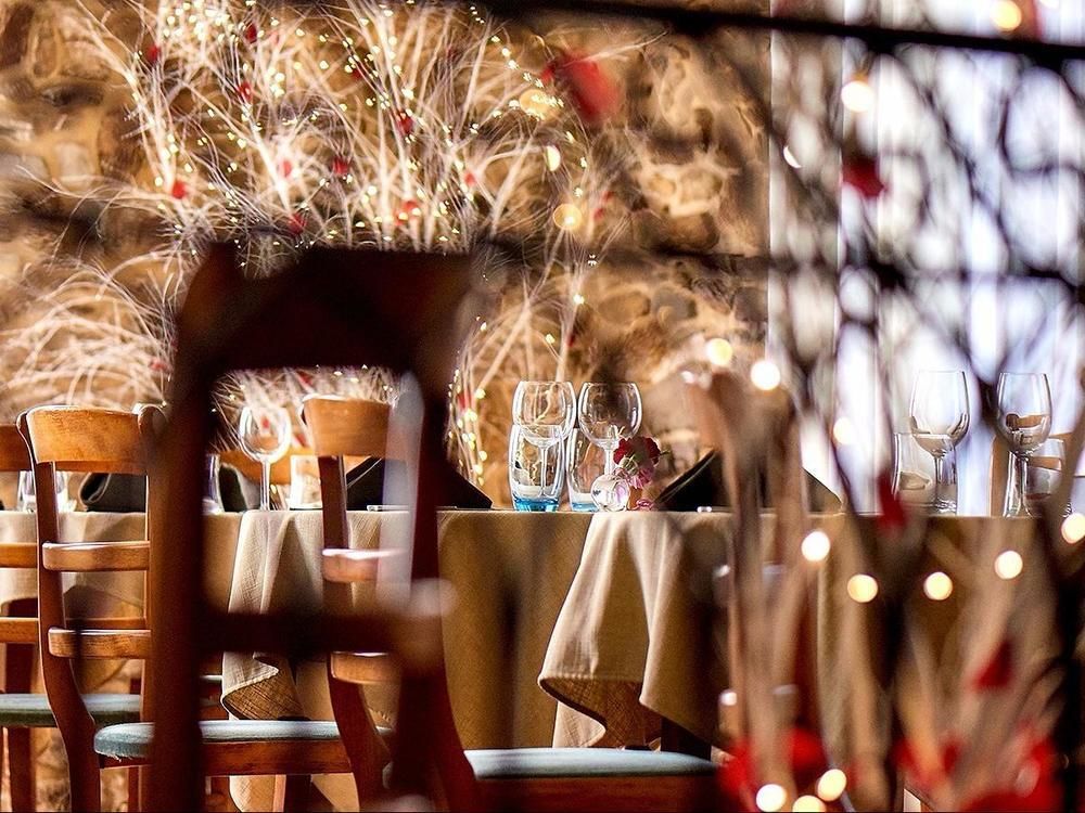 Logis Hotel Le Grand Cerf Ernée エクステリア 写真